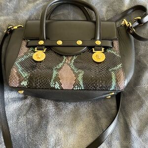 Shoulder Bag Made Out of Leather and snakeskin . Imitation designer bag